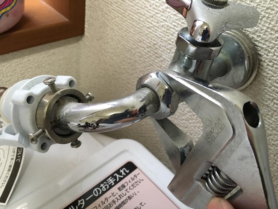 東京都狛江市で洗濯機の蛇口の水漏れ修理をしてきました