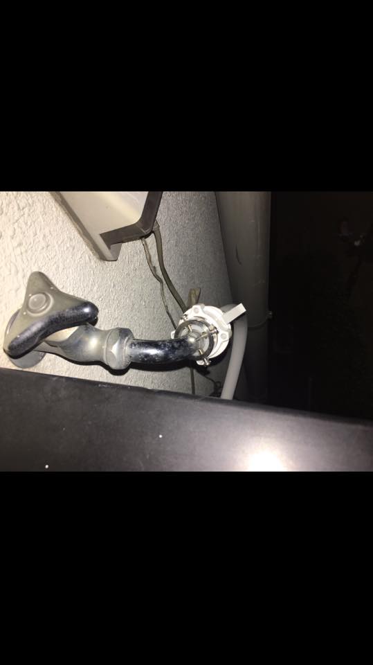 新宿区にて洗濯機の取り付け依頼を頂きました