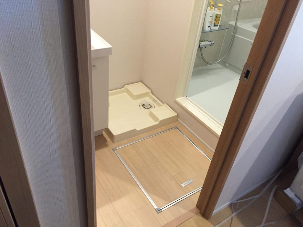 台東区にて洗濯機の取り付け依頼を頂きました。