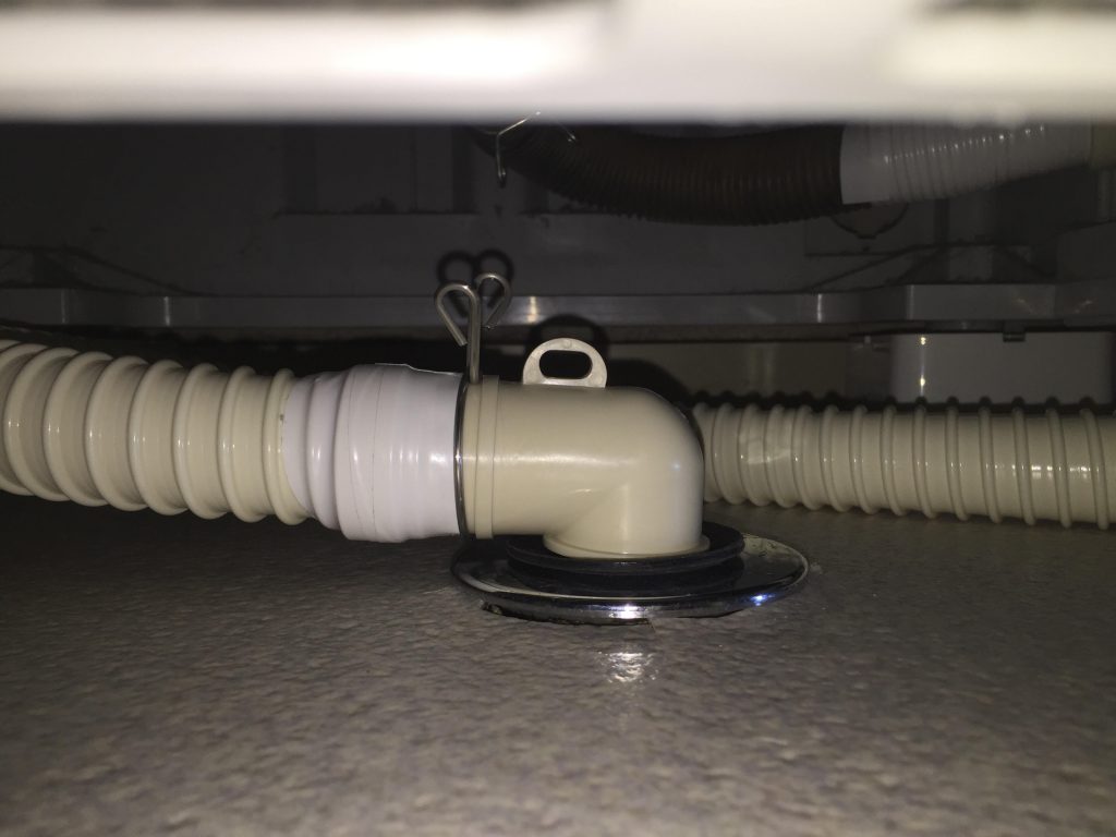 豊島区にて洗濯機の取り付け依頼を頂きました