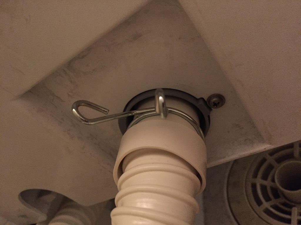 都筑区にて洗濯機の取り付け依頼を頂きました