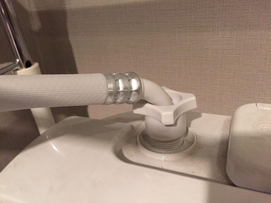 横浜市西区にて洗濯機の取り付け依頼を頂きました