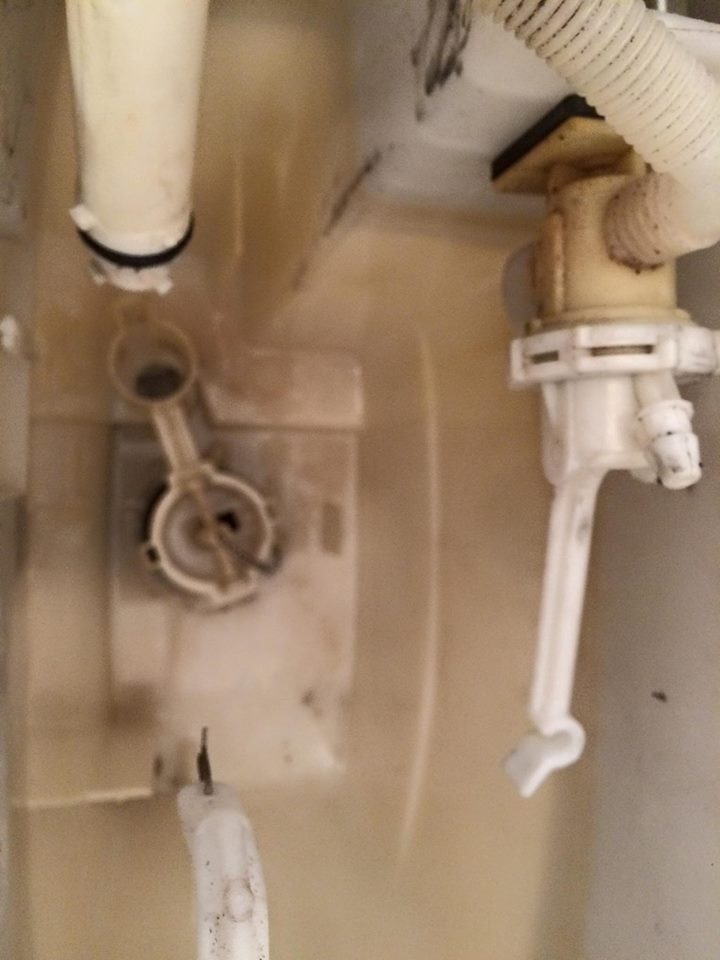 渋谷区にてトイレの水漏れ修理に行ってきました