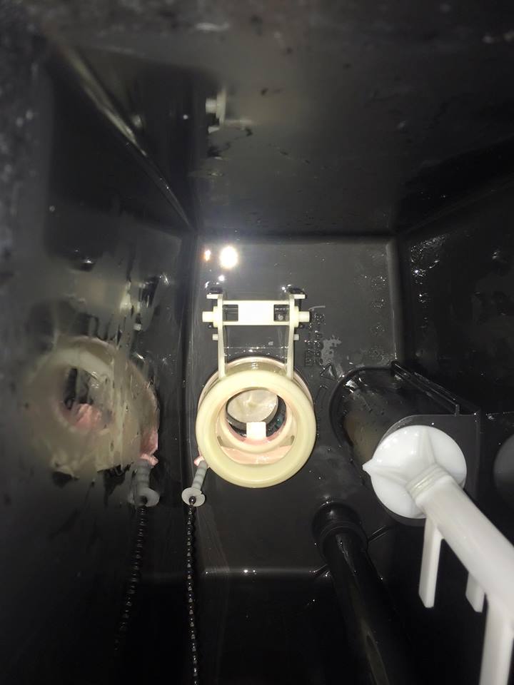 杉並区にてトイレの水漏れ修理に行ってきました