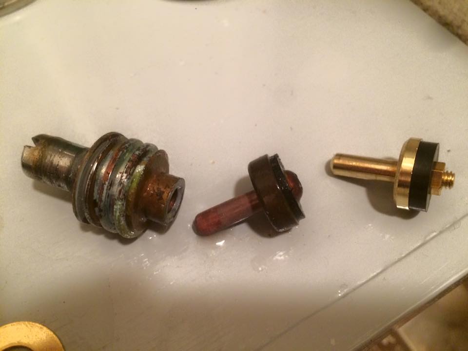 品川区にてトイレの水漏れ修理に行ってきました