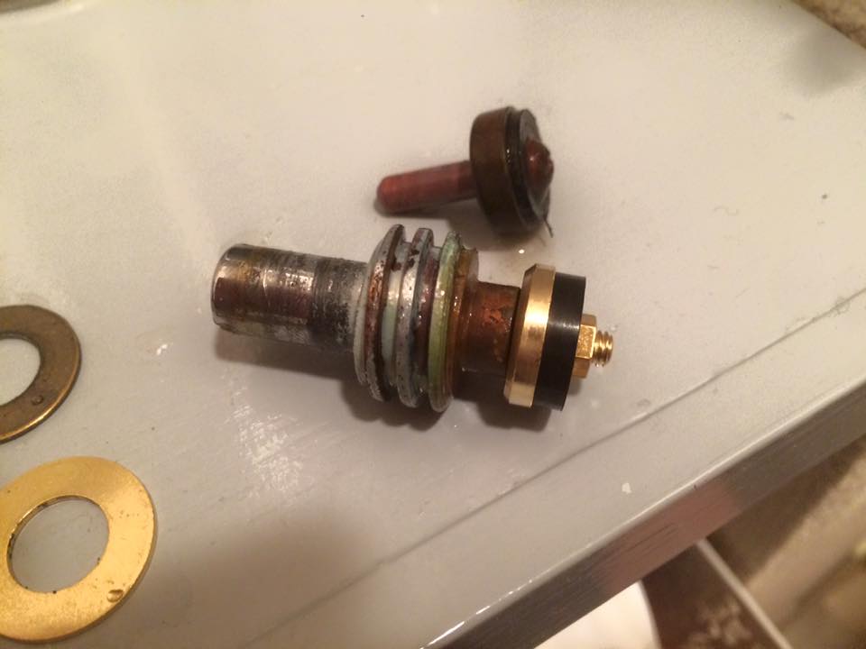 品川区にてトイレの水漏れ修理に行ってきました