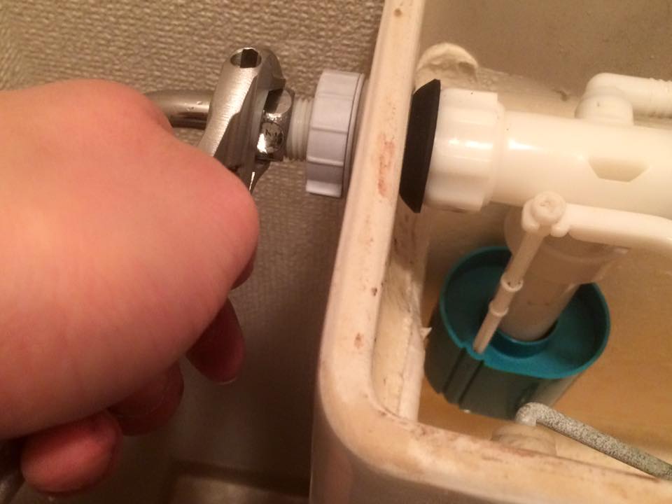 港区にてトイレの水漏れ修理に行ってきました