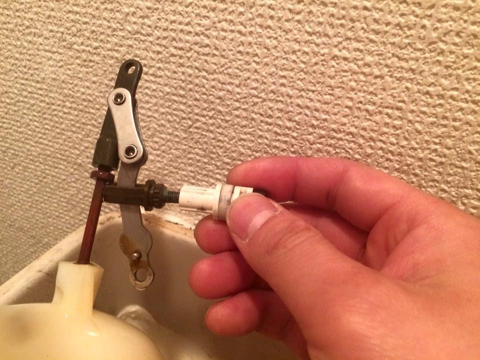 目黒区にてトイレの水漏れ修理に行ってきました