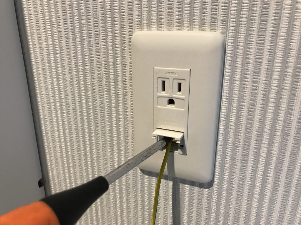 東京都三鷹市にて洗濯機の取り付け依頼を頂きました