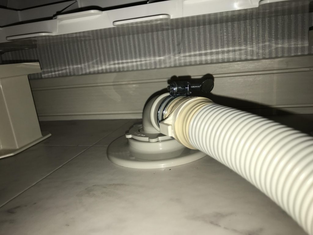 東京都三鷹市にて洗濯機の取り付け依頼を頂きました