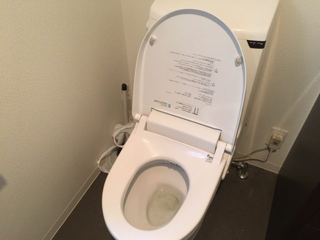 東京都世田谷区にてトイレつまりの修理依頼を頂きました