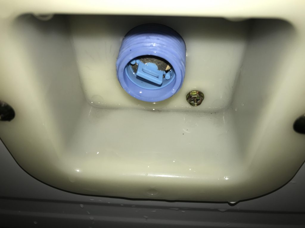 横浜市磯子区にて洗濯機の取り付け依頼を頂きました