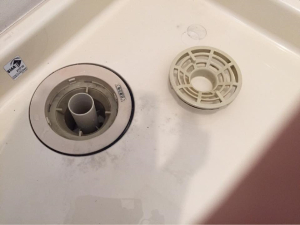 東京都大田区で洗濯機の排水口つまりを修理してきました