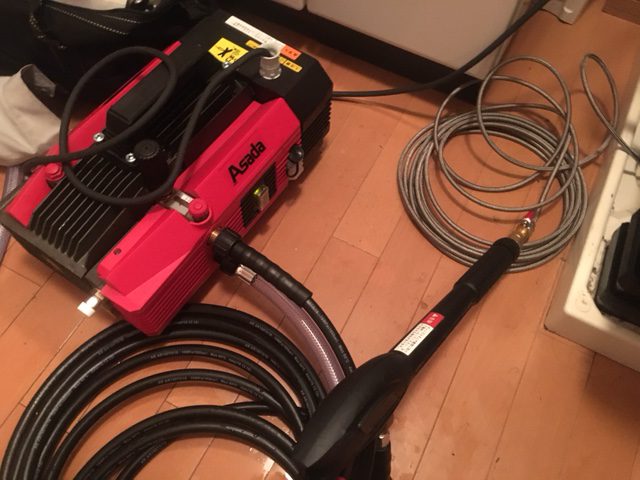 東京都新宿区で洗濯機排水口のつまりを修理してきました