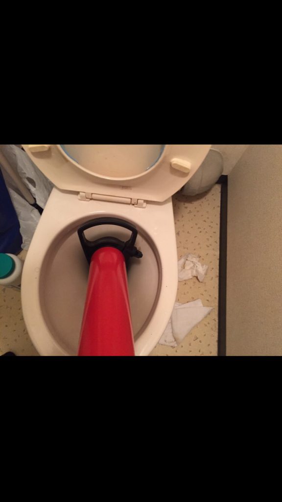 東京都新宿区にてトイレつまりの修理依頼を頂きました